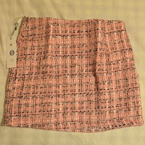 Chic Pink Tweed Skirt